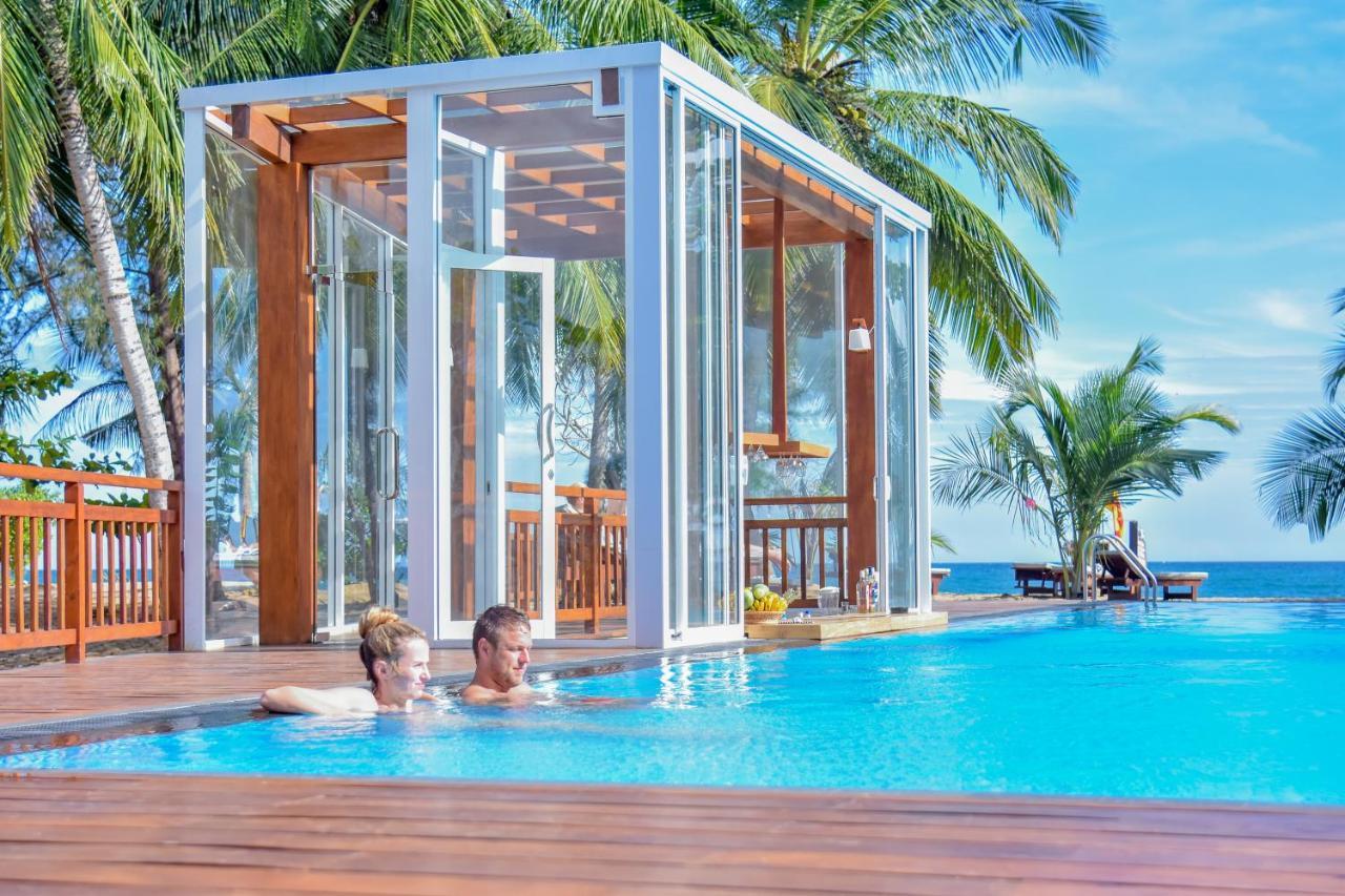 Marakolliya Beach Resort Tangalle Bagian luar foto