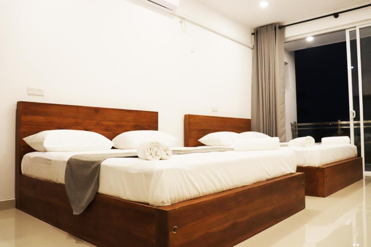Marakolliya Beach Resort Tangalle Bagian luar foto