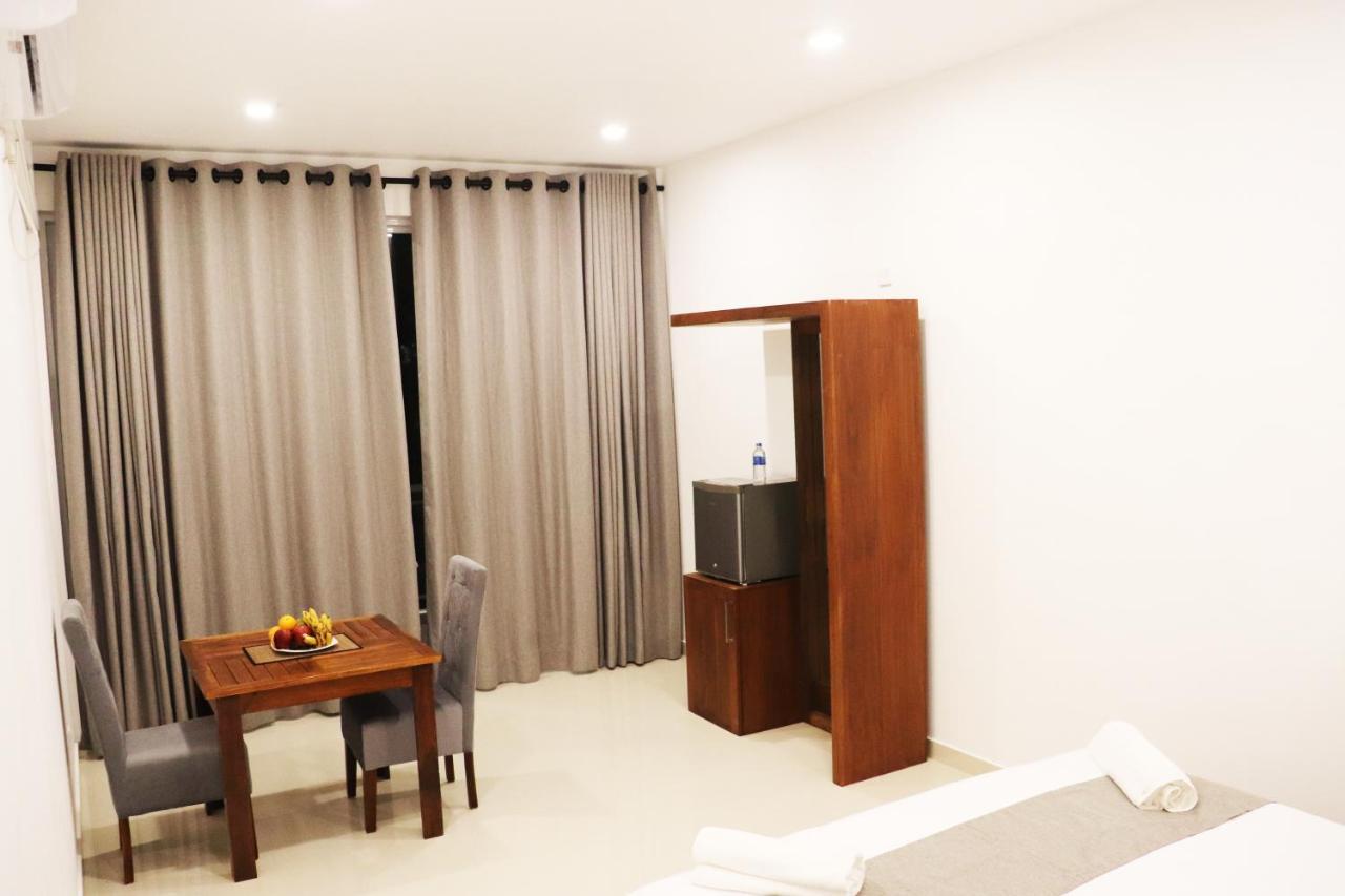 Marakolliya Beach Resort Tangalle Bagian luar foto