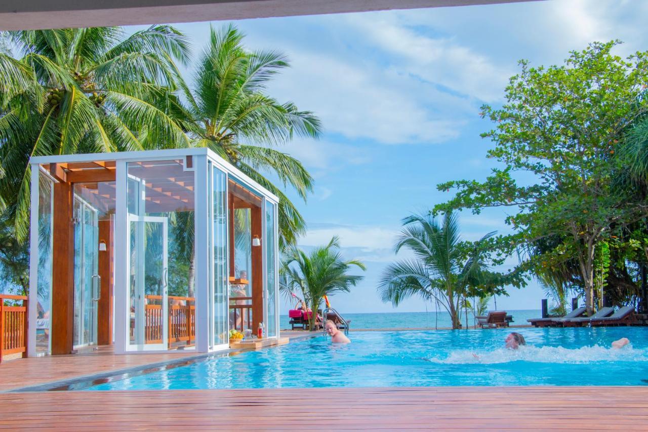 Marakolliya Beach Resort Tangalle Bagian luar foto