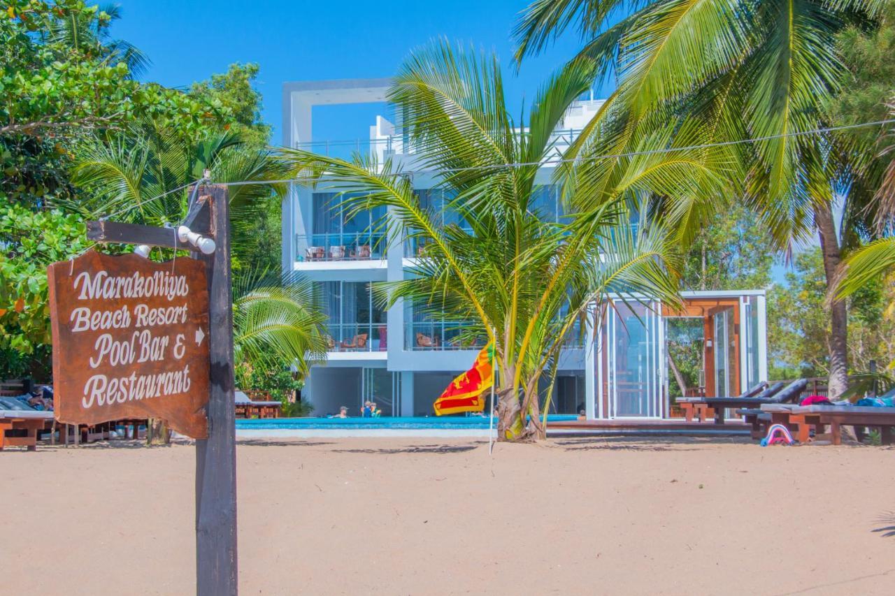 Marakolliya Beach Resort Tangalle Bagian luar foto